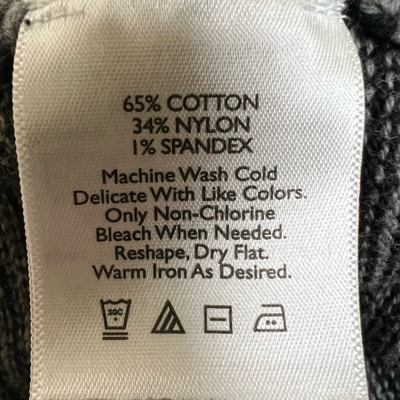 Eddie Bauer Black & Gray Striped Full Zip Mock Neck Knit Sweater - Size Medium - Picture 15 of 15